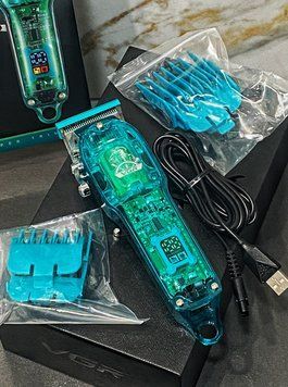 Професійна машинка VGR V-660 для стриження бездротова з набором насадок і LED-дисплеєм VGR V-660 фото