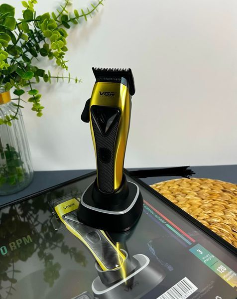 Професійна бездротова машинка для стрижки VGR V-015 Professional Barber VGR V-015 фото