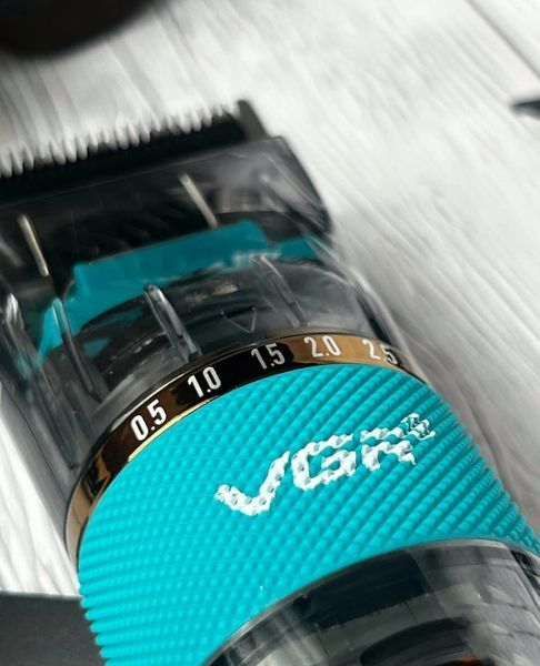Машинка для стрижки акумуляторна з індикатором заряду VGR V-695 VGR V-695 фото